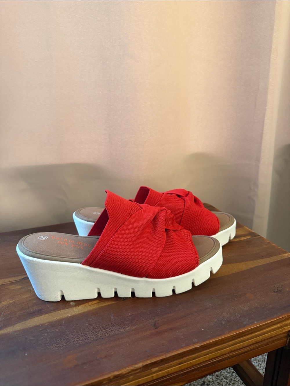 bernie mev. Red Knot-Front Platform Slide Sandals